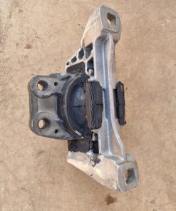 2013 Ford Focus 2.0TDCI R,S Engine Mounting (2)